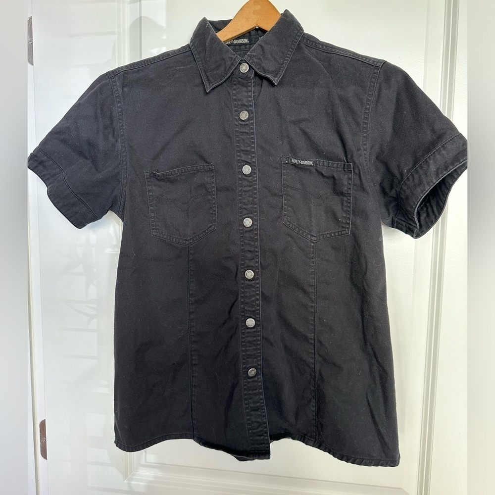 Vintage 2002 Harley Davidson Women’s Button up Short Sleeved Colored Shirt